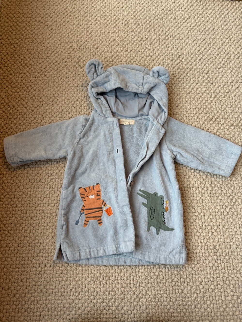 Elegant Baby - Baby Blue Hooded bath robe / beach coverup with Animal Appliqués
